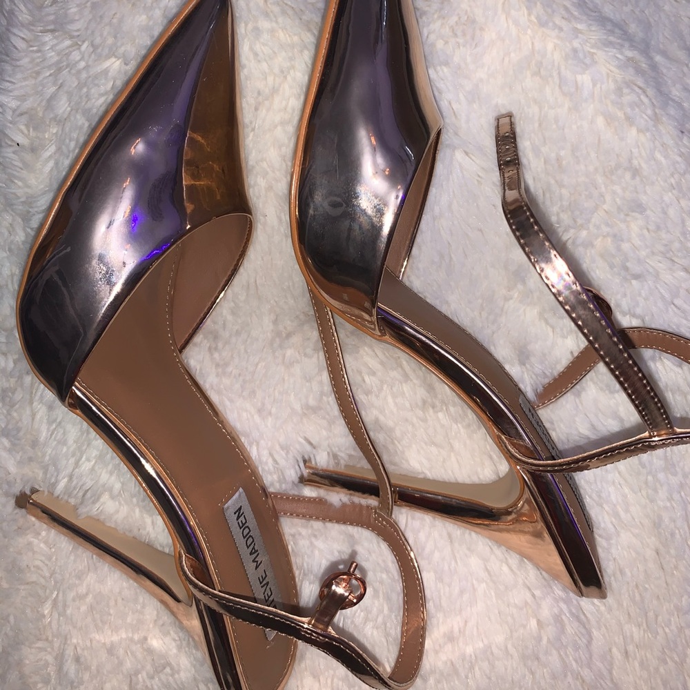 Gold Steve Madden stilettos
